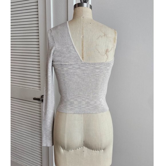 Abercrombie & Fitch One Shoulder Sleeve Knit Top in size L - Picture 2 of 6